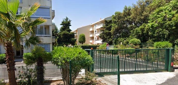 Studio B Front De Mer Сен-Рафаэль Экстерьер фото